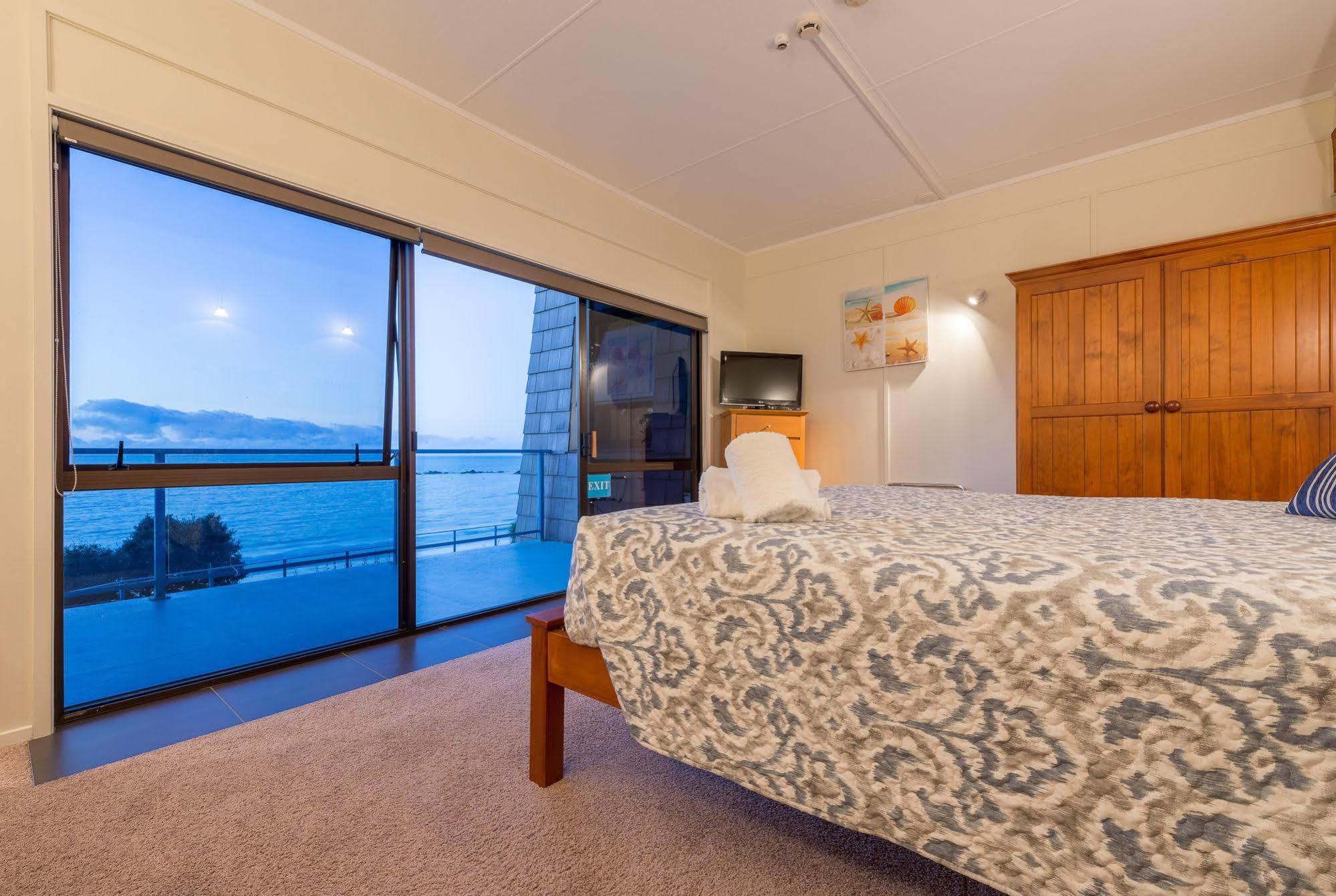 By The Bay Beachfront Apartments Mangonui Luaran gambar