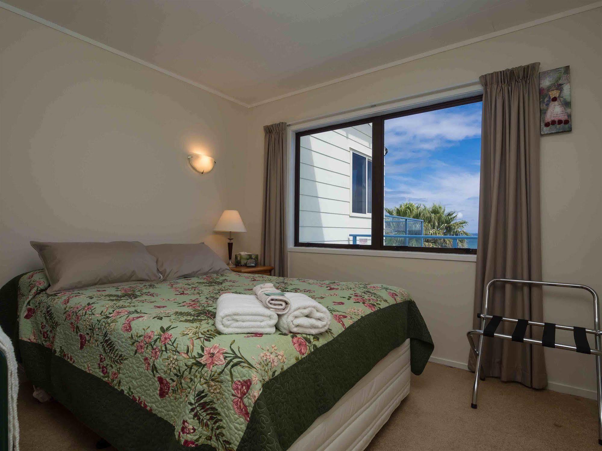 By The Bay Beachfront Apartments Mangonui Luaran gambar